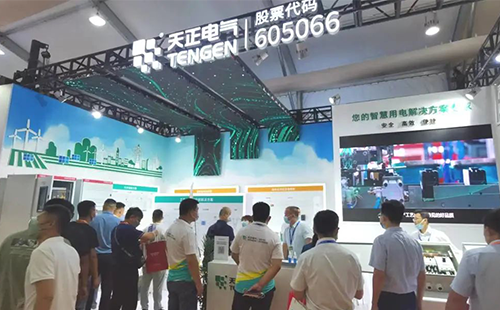 展会直击 | 大红鹰娱乐亮相济南光伏展，助力行业绿色低碳发展